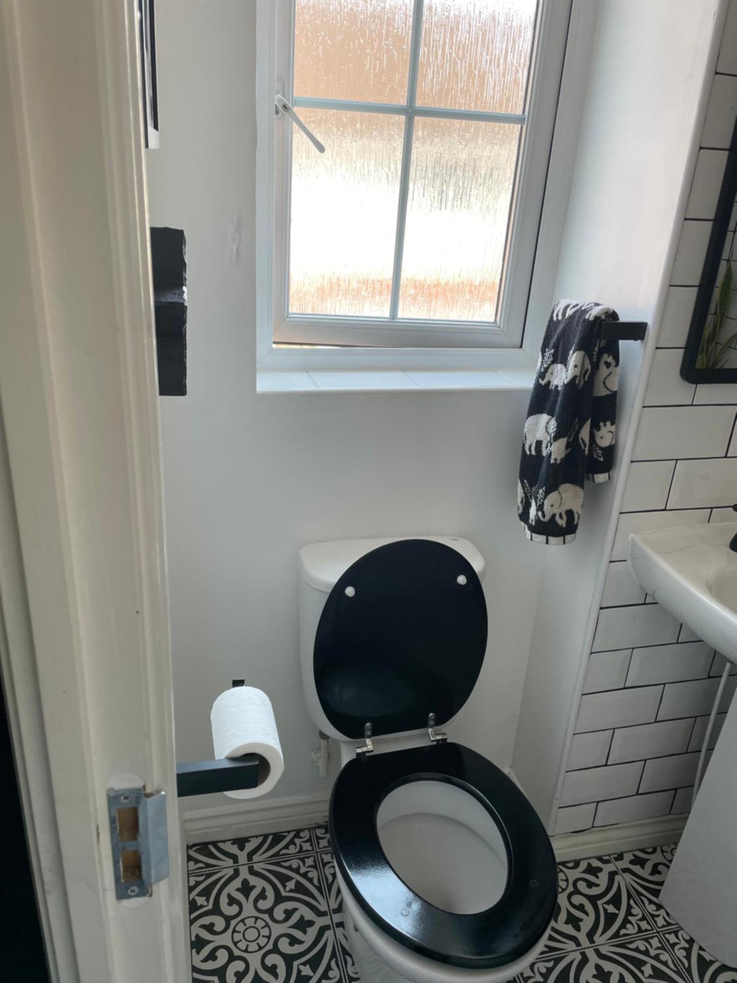 Cosy From With Private Bathroom - Free Parking Habitación en casa particular Cardiff